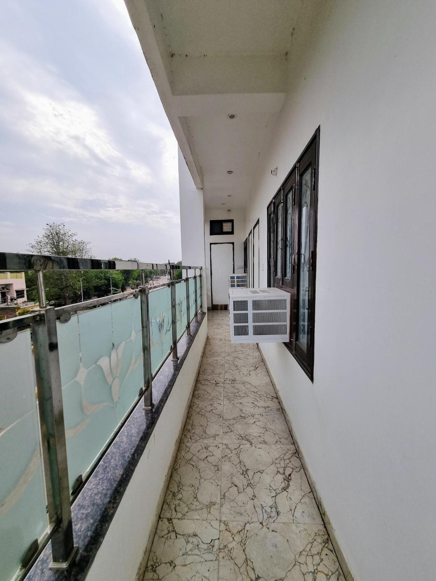 Hotel Sangam View Allāhābād Junction Dış mekan fotoğraf