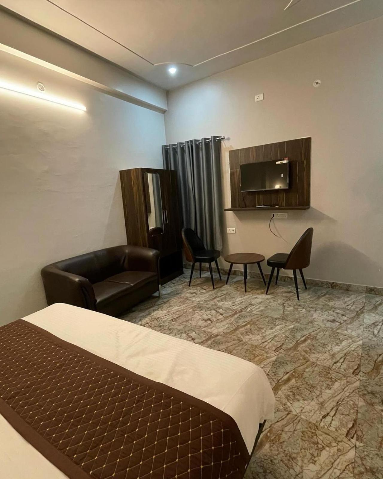 Hotel Sangam View Allāhābād Junction Dış mekan fotoğraf