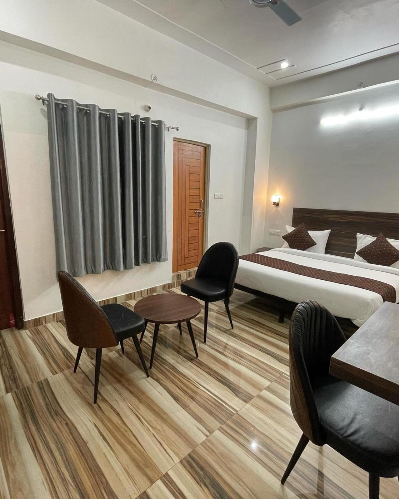 Hotel Sangam View Allāhābād Junction Dış mekan fotoğraf
